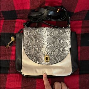 SOLD-Fossil Black and Cream Crossbody Bag with Elegant Design
